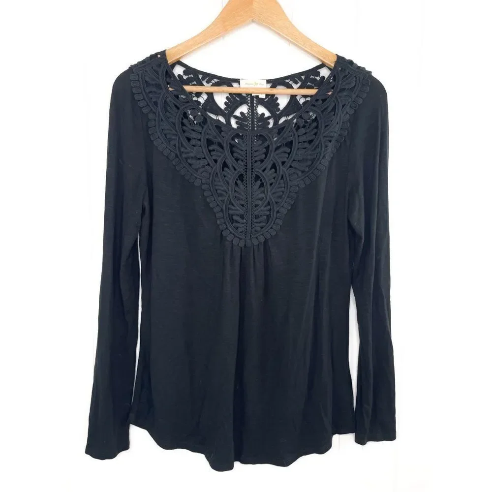 Anthropologie Meadow Rue Bobbin Crochet Lace Long Sleeve Black Top‎ Size Small